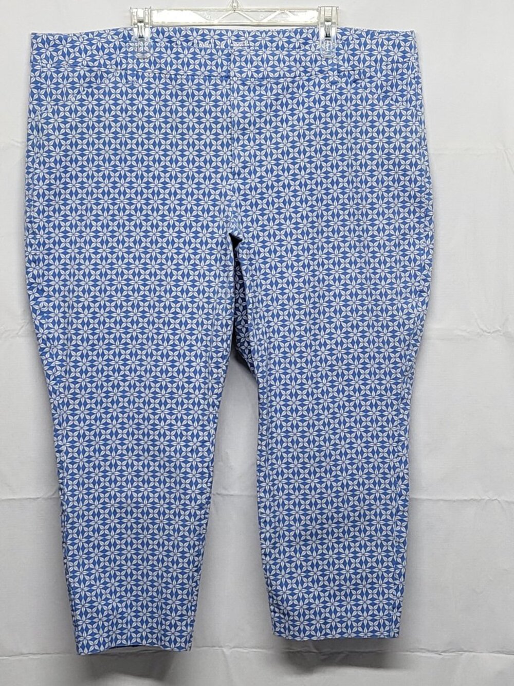 Old Navy Womens Pixie Pants Size 22 Skinny High Rise Floral Secret-Smooth Pocket